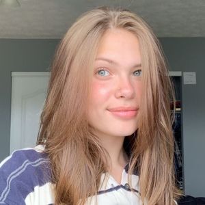 Meet your Posher, Gabi